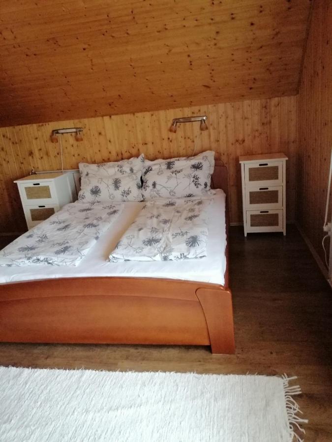فيلا Goldenvendeghaz Balatonszabadi Fürdőtelep المظهر الخارجي الصورة